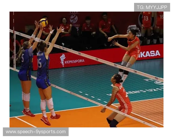 中国女排逆转意大利队晋级四强 展现强大团队精神与韧性